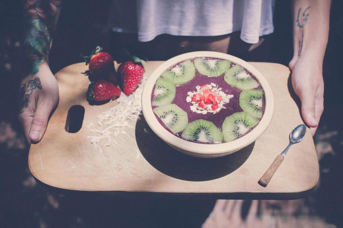 人老了躺在病床上才明白谁最重要,假如有一天我老了躺在病床上