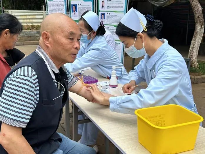 医院关爱男性健康公益活动,关爱女性健康两癌筛查活动宣传