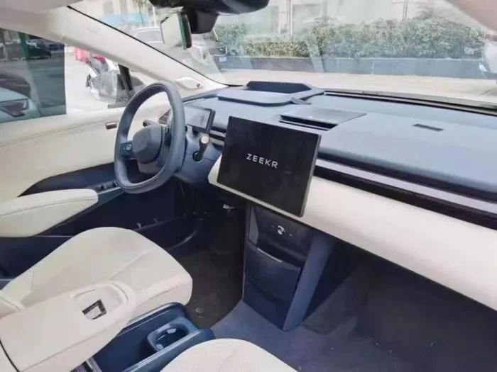 看到你的第一眼我就心动了,看到你的第一眼我就心动了英文