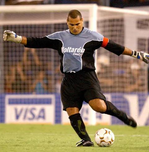 足球历史上最伟大的十大球星,足球历史上最伟大运动员