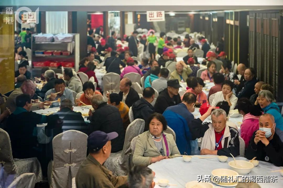 内地游客游览香港,香港对内地游客的态度