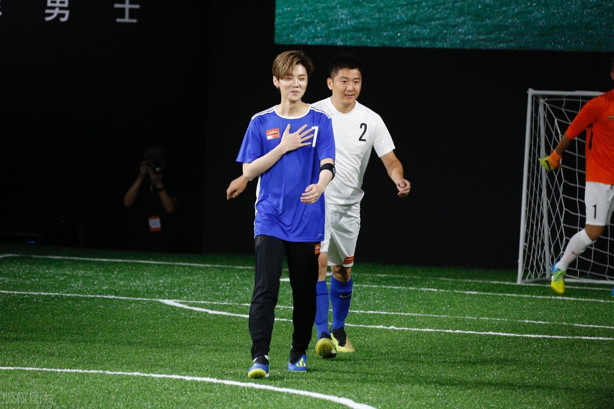 鹿晗曼联关晓彤,鹿晗生日祝福关晓彤贝克汉姆