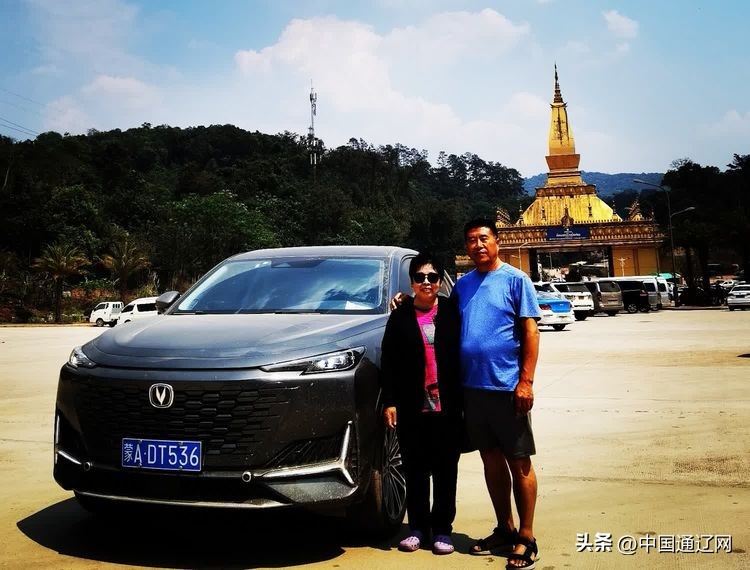 中国小伙在老挝自驾游,老两口自驾游中国
