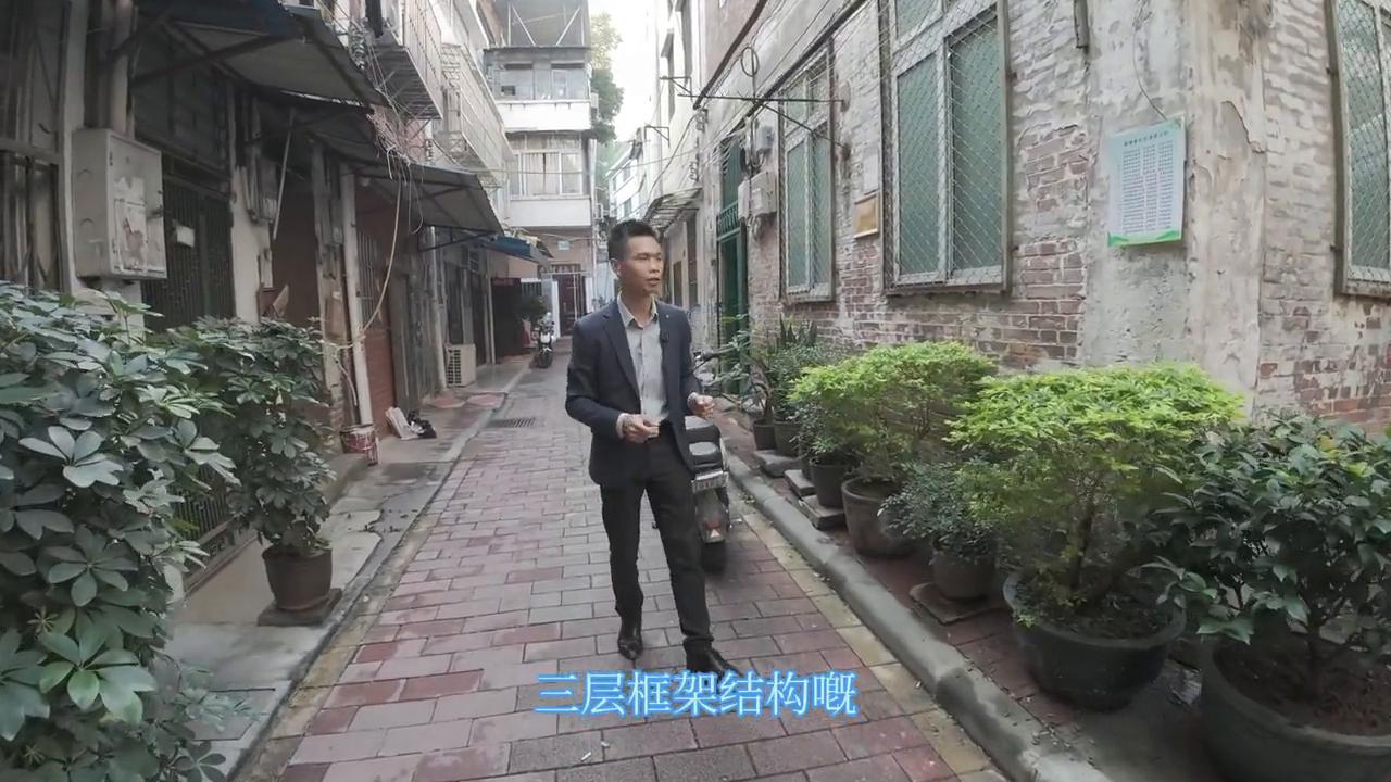 西门口地铁站独栋红砖别墅，东南向单边，占地60，180方