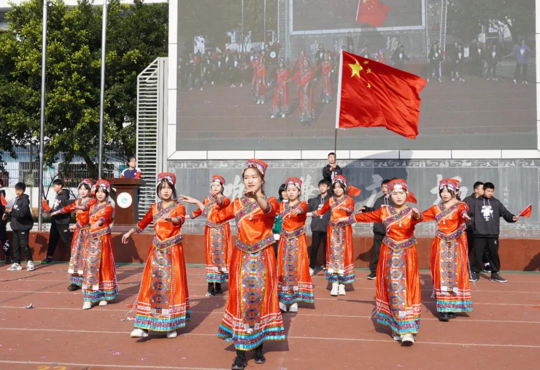 最震撼校园运动会比赛瞬间,盘点学校最后一次运动会美好瞬间