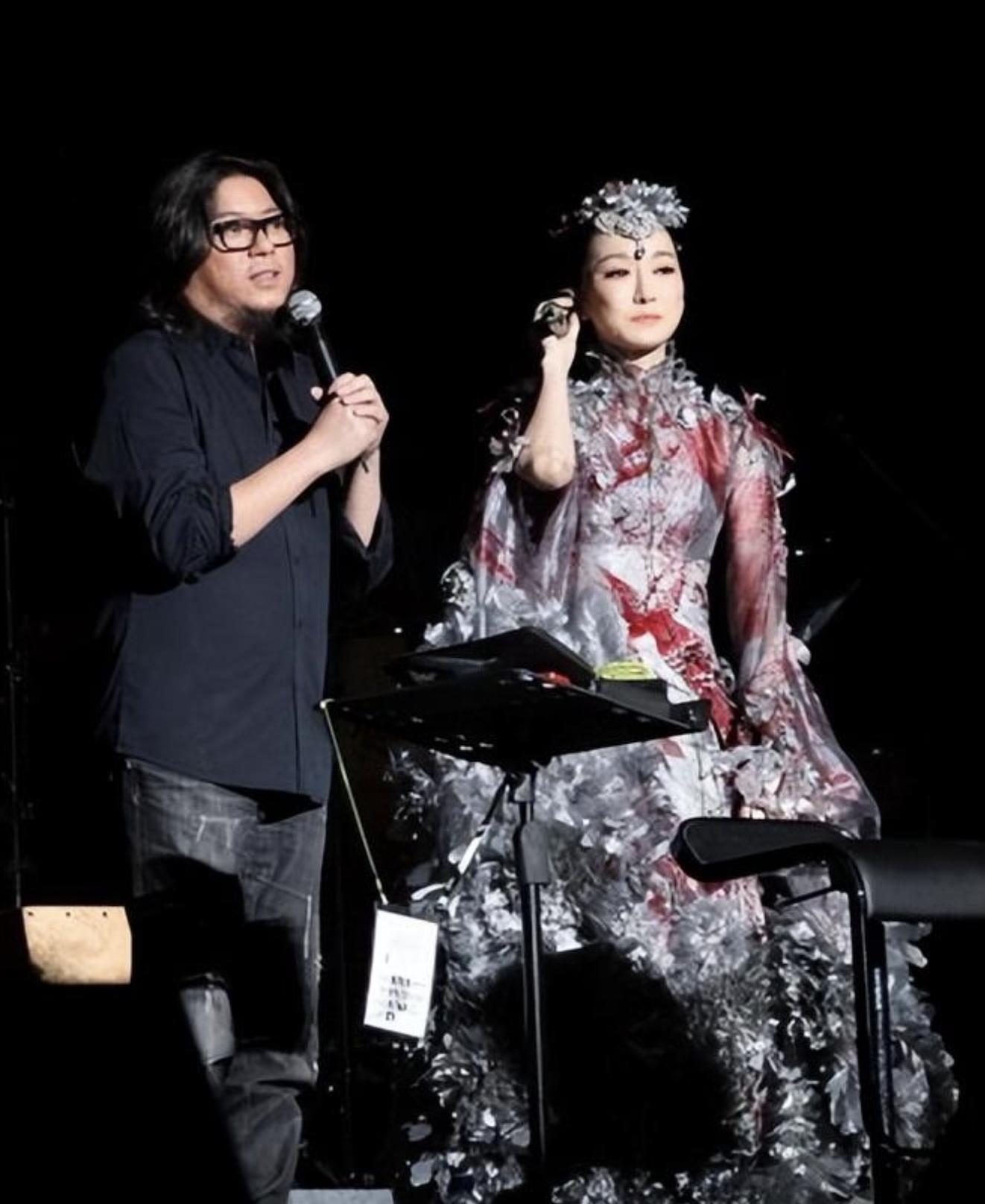 走出国门萨顶顶完整版,萨顶顶爆红后走出国门