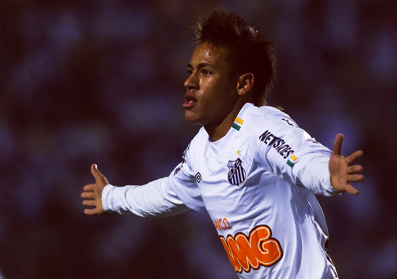 梦回足坛球星18岁！小贝盛颜卡卡惊艳魔人丑帅姆总桀骜大罗那么瘦