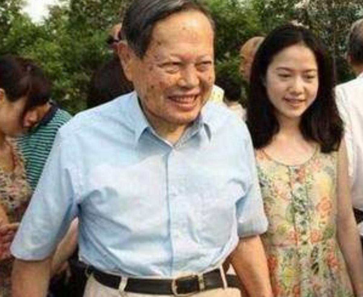 杨振宁催促翁帆冻卵子,杨振宁同意翁帆改嫁了吗