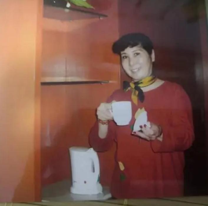 演员梁音晚年照片,电影演员梁音葬礼