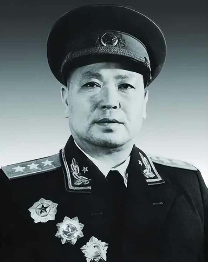 皖南事变后新四军的七个师长是谁,皖南事变新四军突围出来多少人