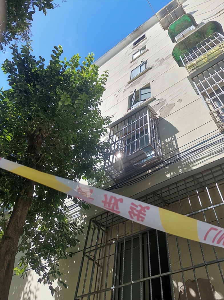 民房突发火灾消防紧急扑救措施,居民楼起火危急