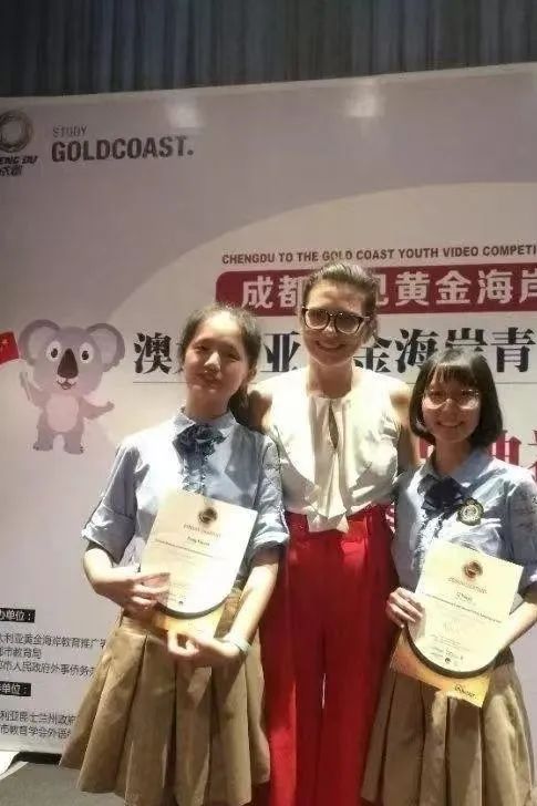 用“VR”视野，探校,五！师大实外英语老师“神了”，押中作文题