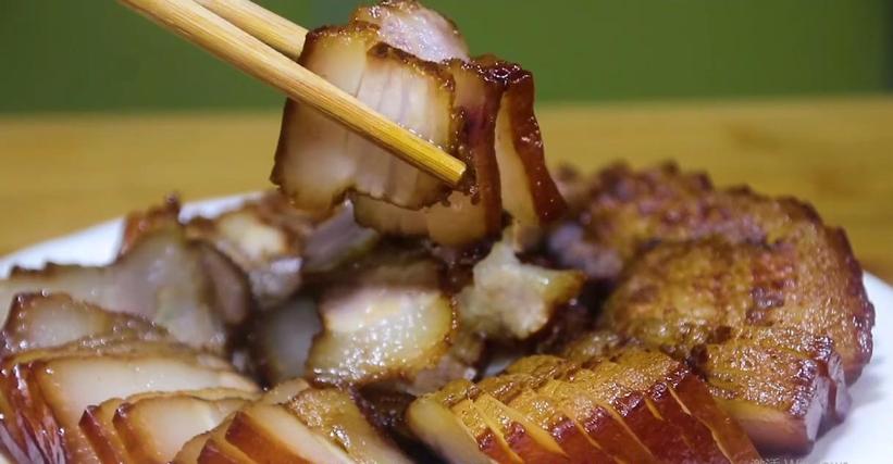 五花肉用酱油泡两天新吃法,五花肉放水里泡一夜能吃吗