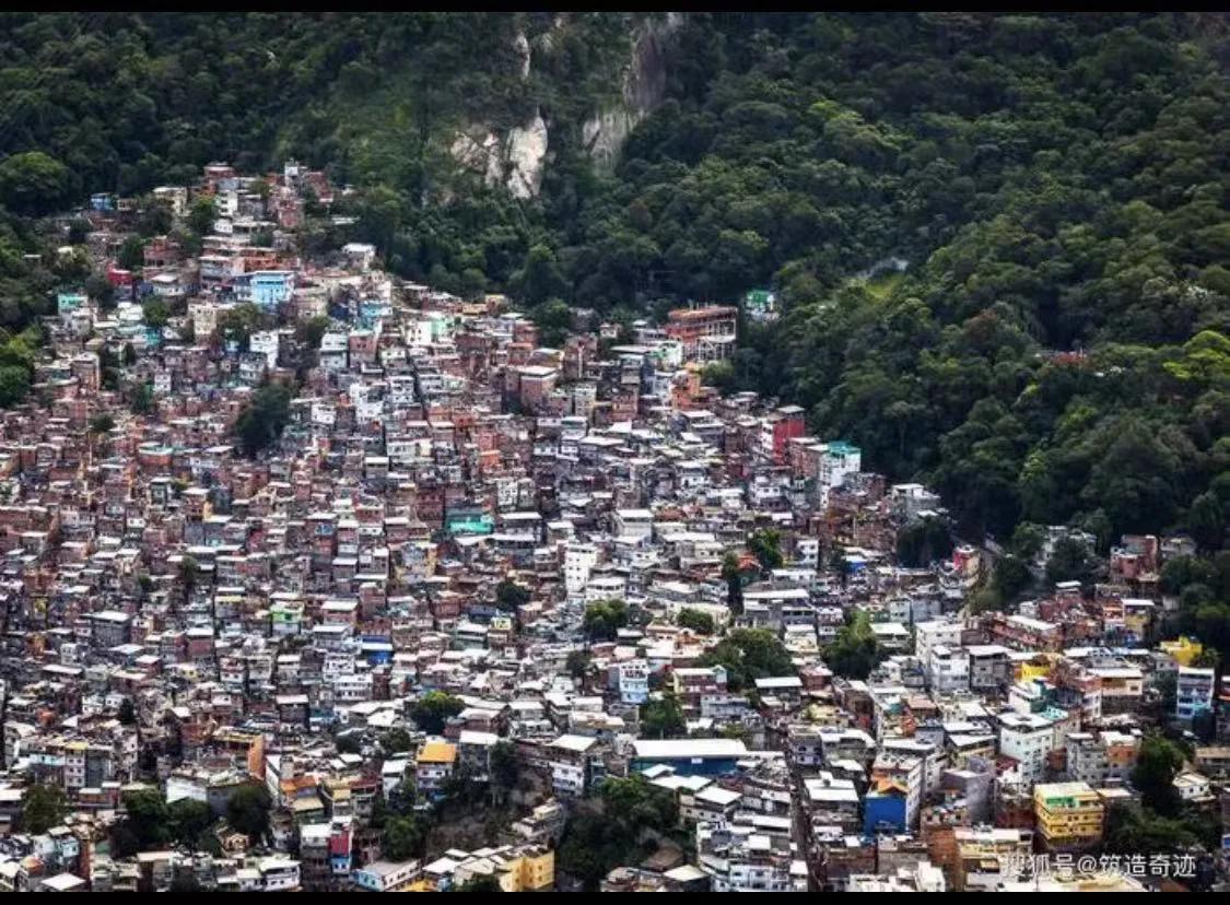 巴西队大部分来自贫民窟,巴西球员背后的辛酸故事