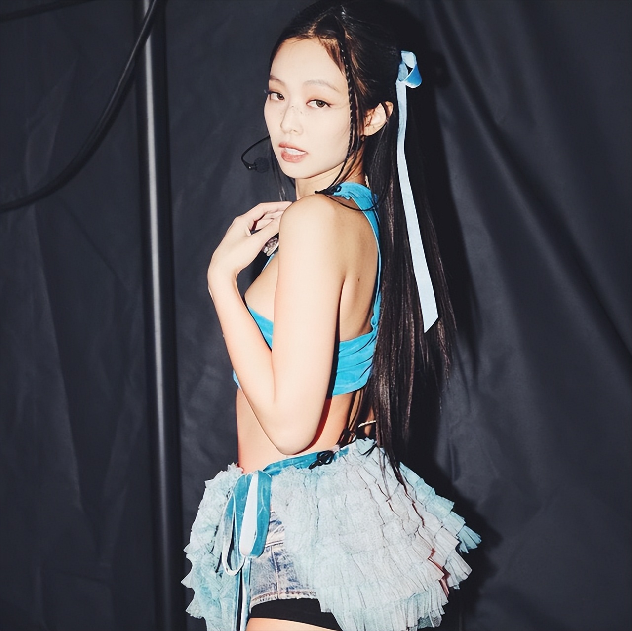 blackpinkjennie靴子,blackpink演唱会彩排jennie黑色鞋子