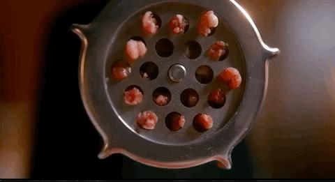 连海报都要打码，《新鲜》把观众看吐了