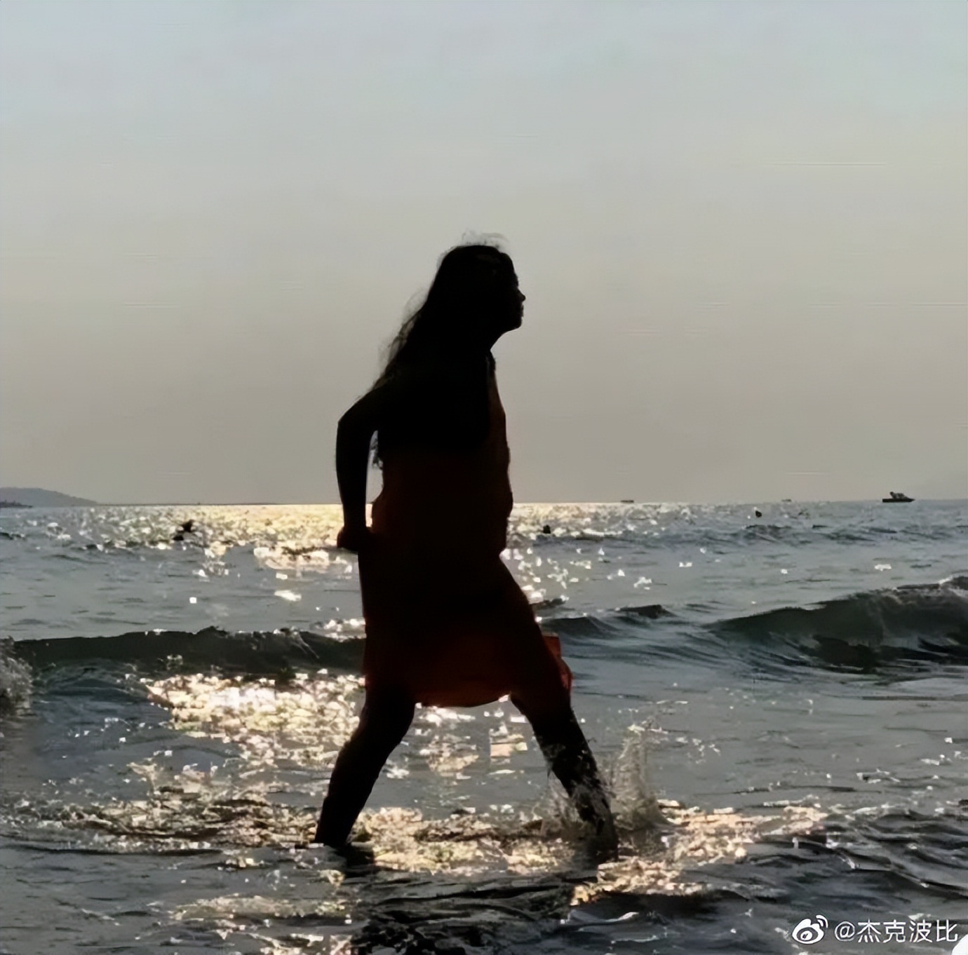 没十年工龄背不出这通勤包|冷段子2520去年今日2162