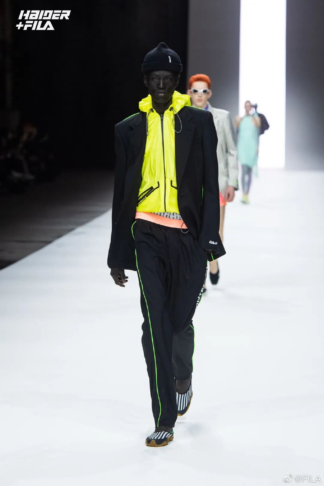 lv梅西c罗同框高清图,梅西c罗同框为lv拍广告营销