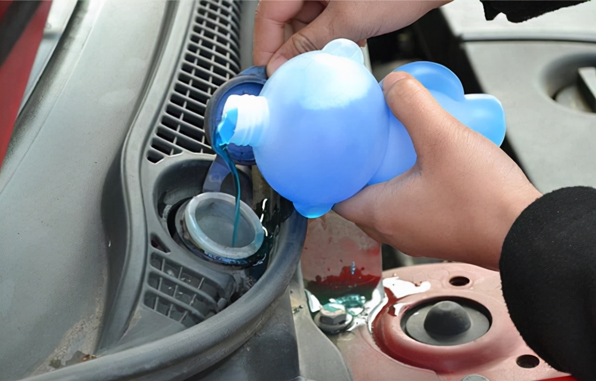 冬天爱车加什么样的玻璃水,冬季爱车必用的玻璃水