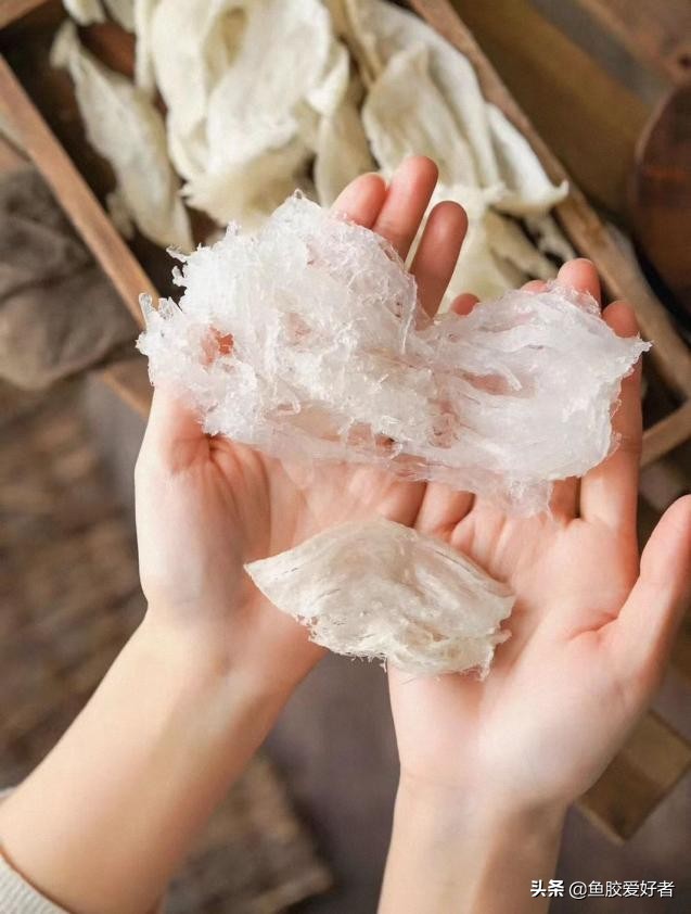 怎样辨别燕窝质量好坏,燕窝颜色好红会不会是假的