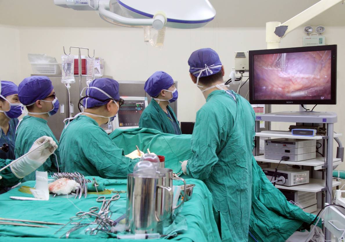 鼻咽癌早期五大症状能活多久,鼻咽癌早期五大症状能治好吗