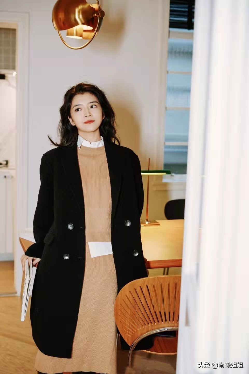 三木妈妈最新穿搭黑大衣,三木妈妈冬装大衣搭配图片