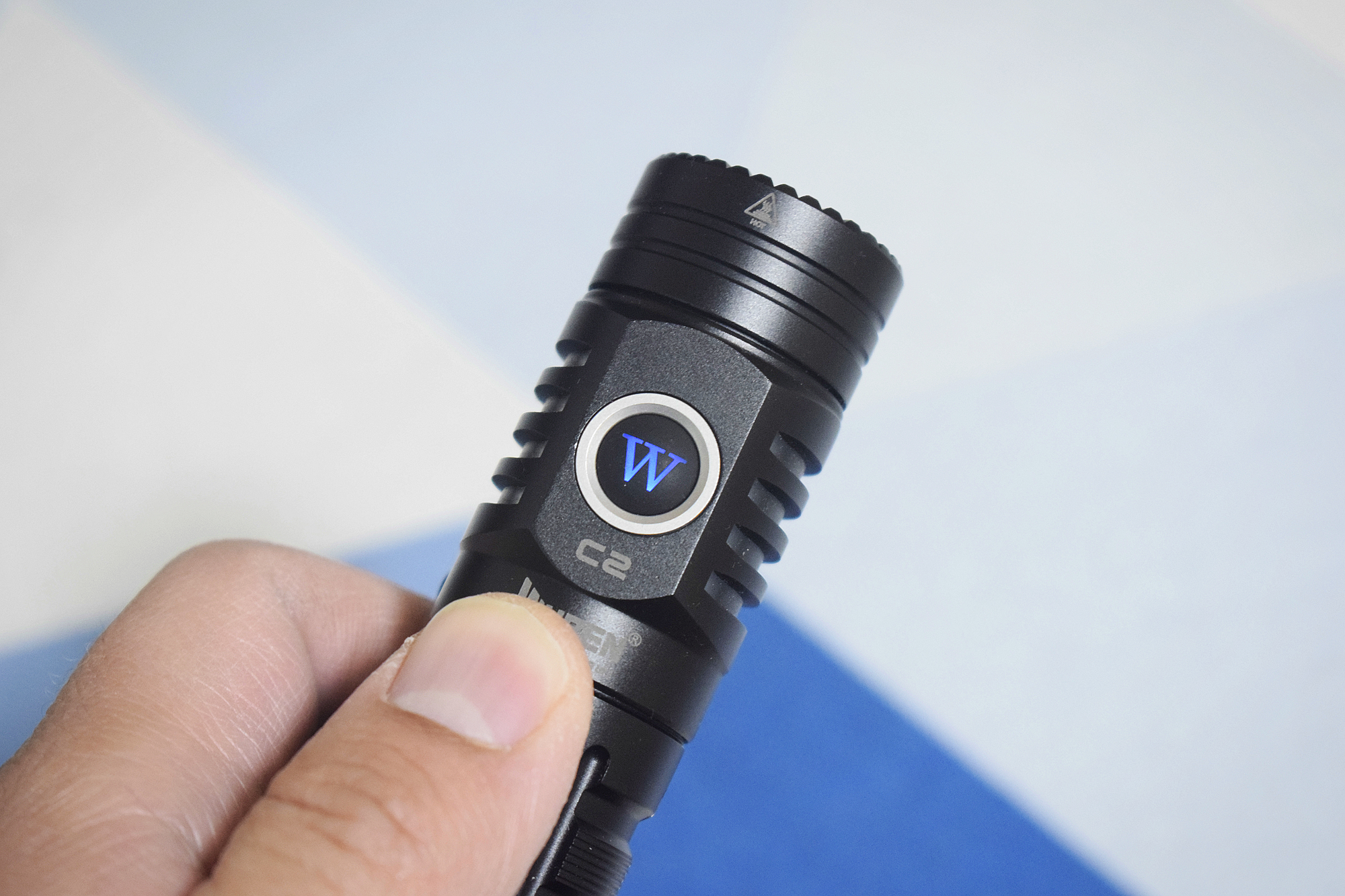 务本手电c2怎么样,务本c2手电续航