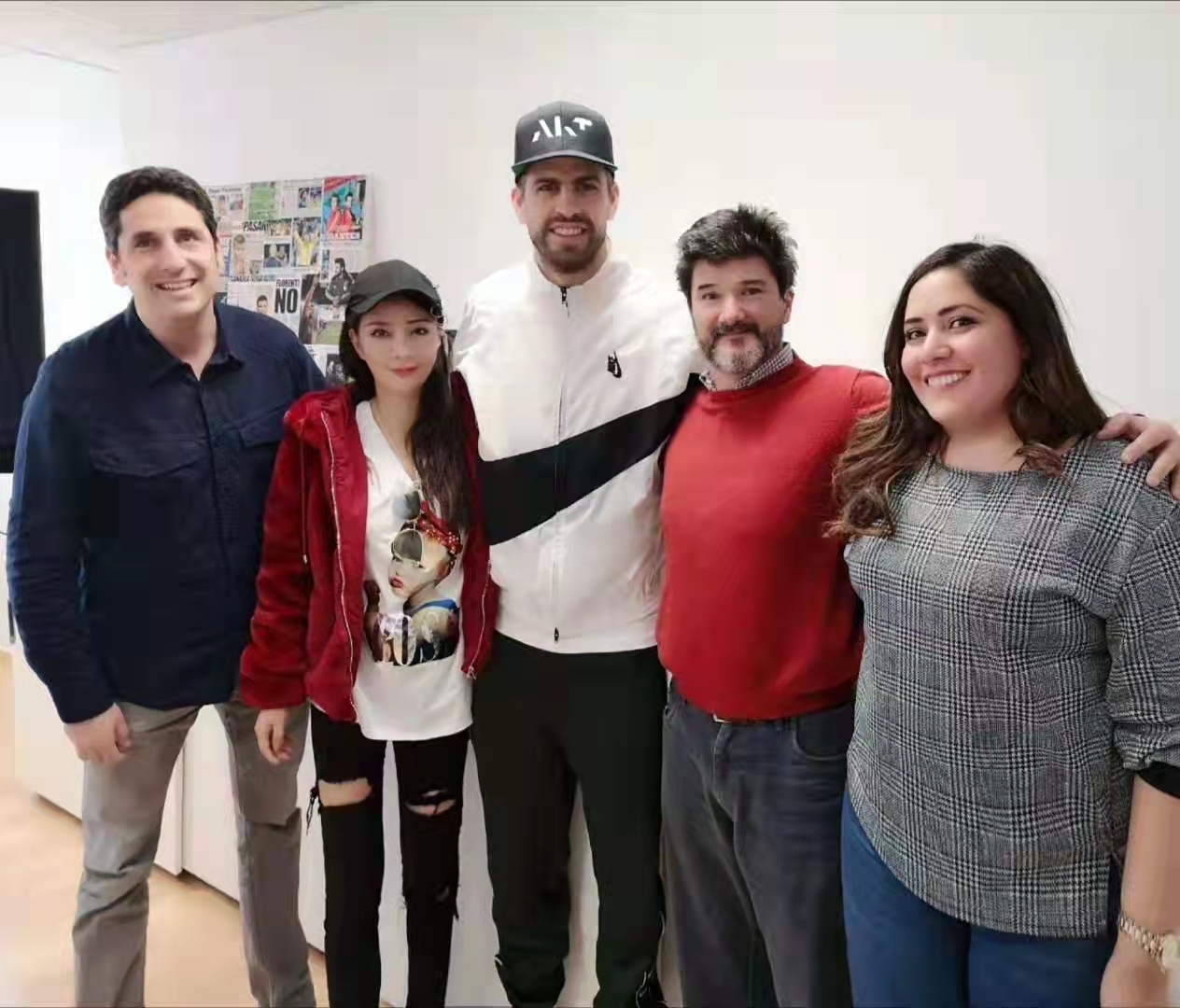 冬奥会歌曲一起向未来香港,冬奥会主题曲我们一起向未来