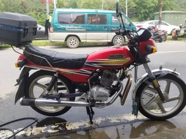 致敬青春摩托车,五羊本田雄帅150摩托车2022