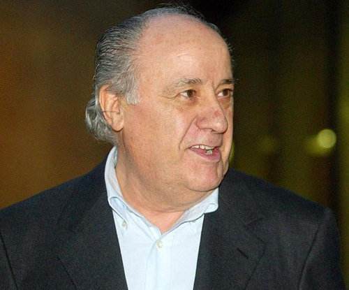 豪横！靠抄作业掌握万千少女钱包，亚马逊和苹果还要向他交房租