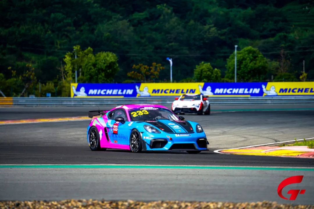 无惧风雨不怕跌倒,无惧风雨乘风破浪