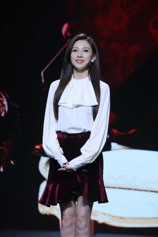 2022央视春晚主持人马凡舒简历,马凡舒2022年春晚主持人开场视频