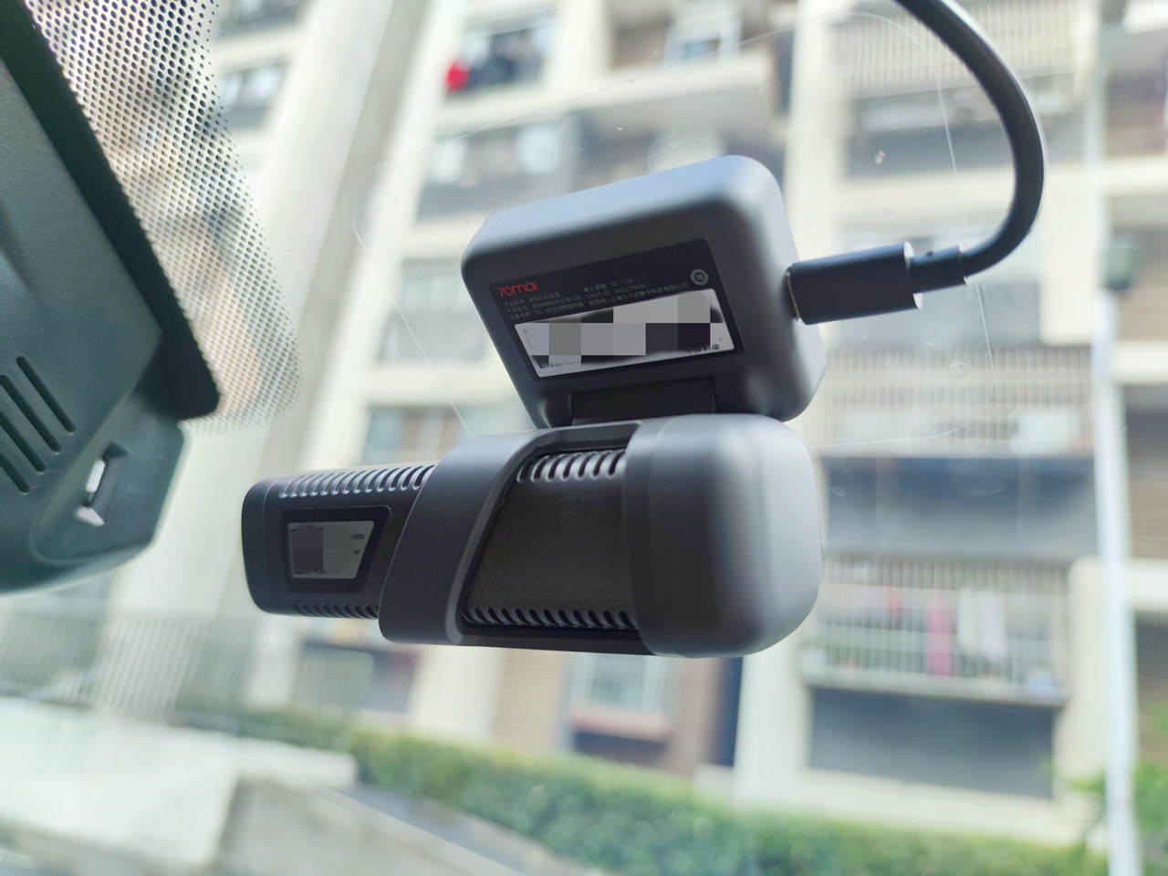 新车买哪种的行车记录仪比较好,提新车行车记录仪是不是免费装的