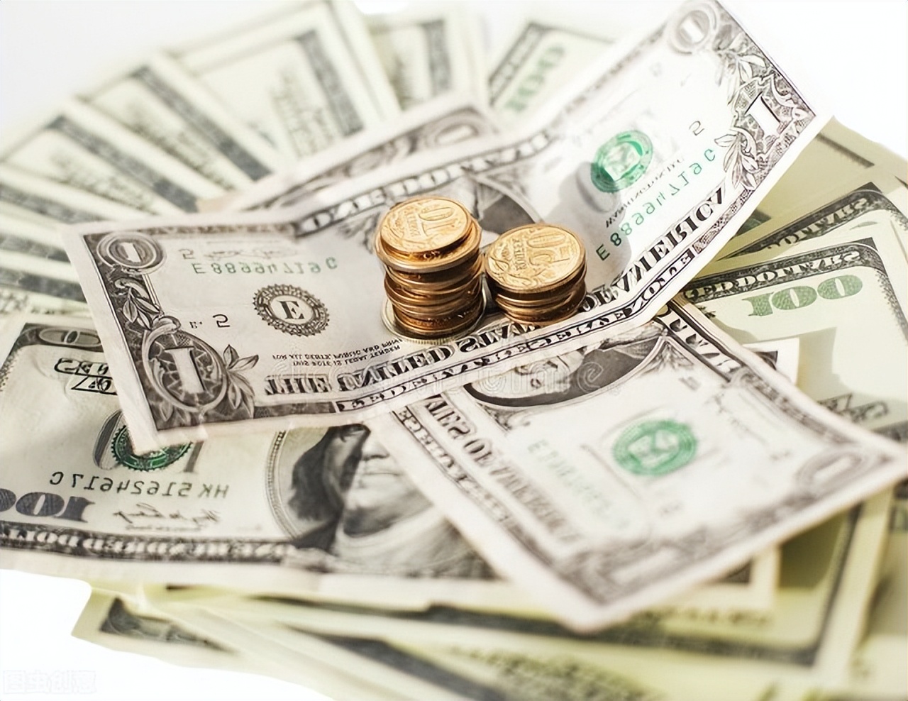 白银震荡回踩涨跌,机构分析白银后市或将继续走低