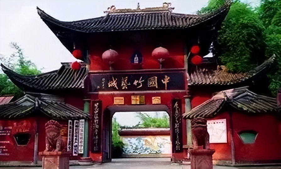 闈掔鏃呮父,鐪夊北闈掔