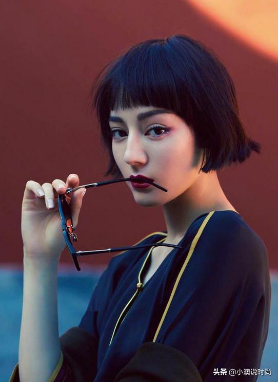 短发女2020流行发型露耳短发,今年流行的撩耳短发清爽又减龄