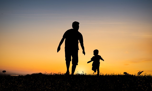 当你发现自己和父亲越来越像,当你意识到你和父亲越来越像