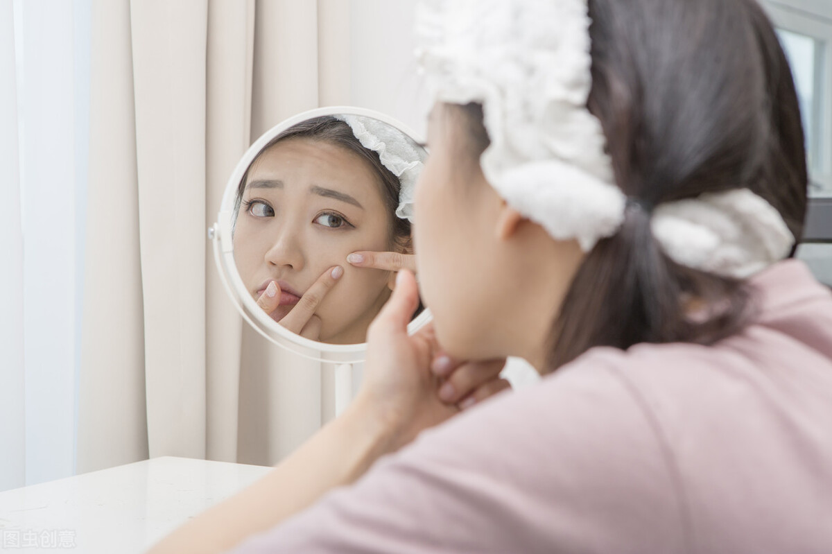 十有八九，你不知道粉刺是怎么形成的，原因不止一点
