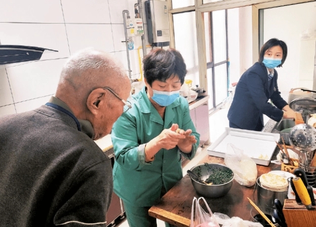 老人不住西北厕所不盖东南,老不住东少不住西有这说法吗