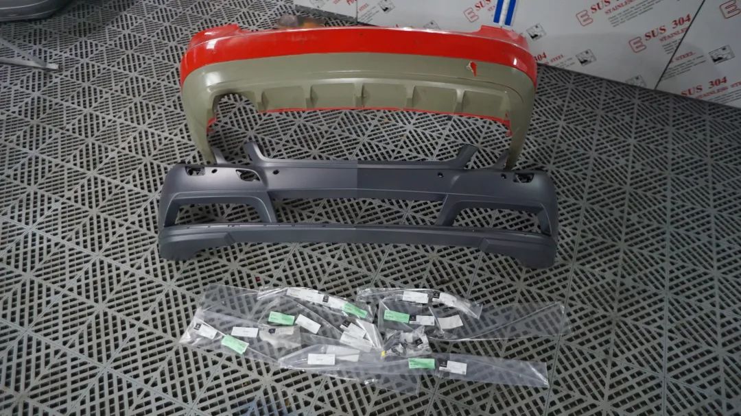 搞了辆“破烂不堪”的老款轿跑，进厂重造大翻新，满血复活变新车