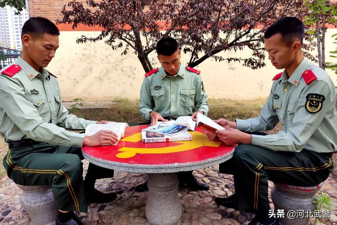 打造文化产业树立文化自信,打造文化阵地助推精神文明建设