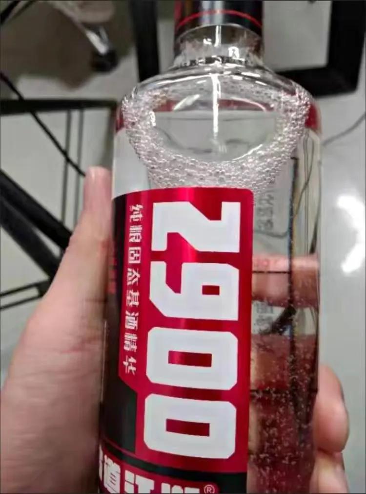 茅台系列酒哪款宴席请客最合适,月薪3000请客喝什么酒