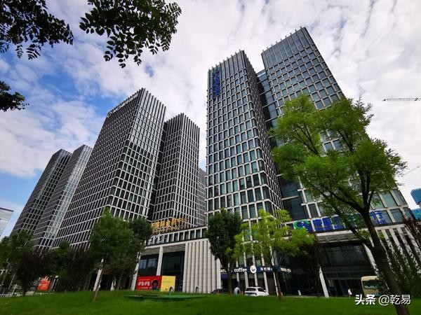 有金融城的城市,有高楼的城市就有钱吗