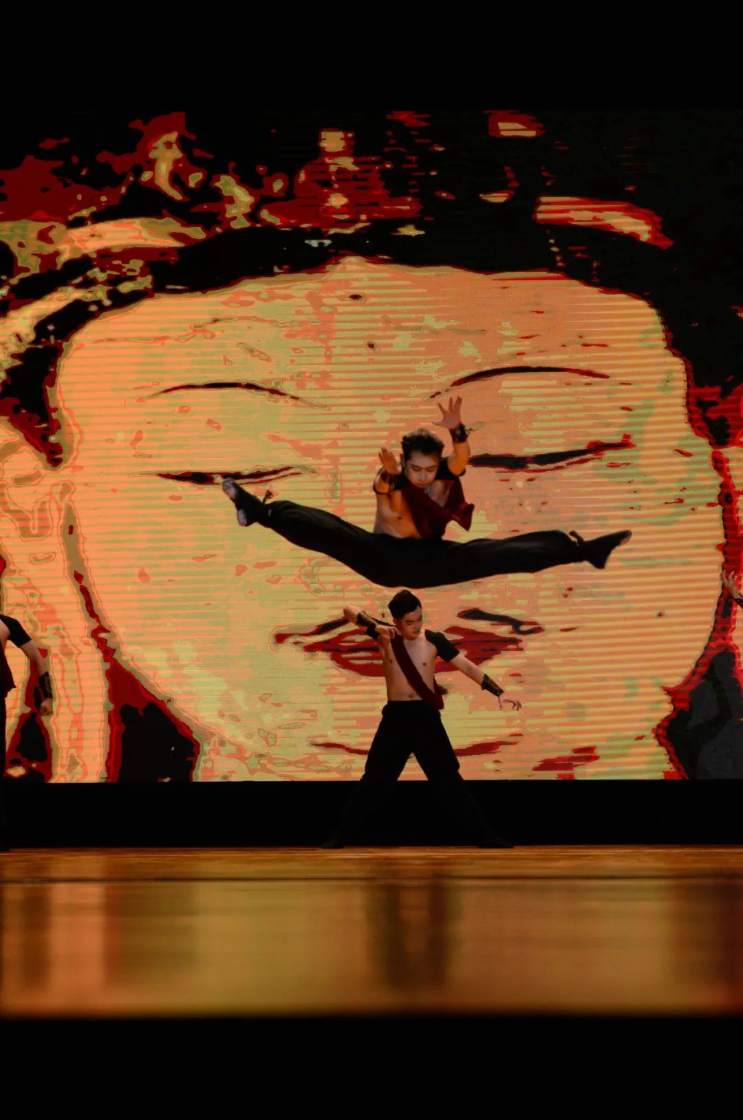 浠婂鑸炲姩,浠婂鑸炶捣鏉ュ箍鍦鸿垶