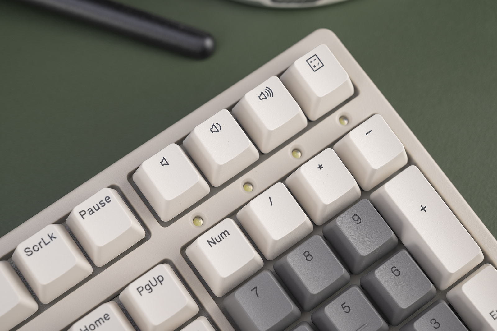 ikbc机械键盘w210女妖,勇于做减法