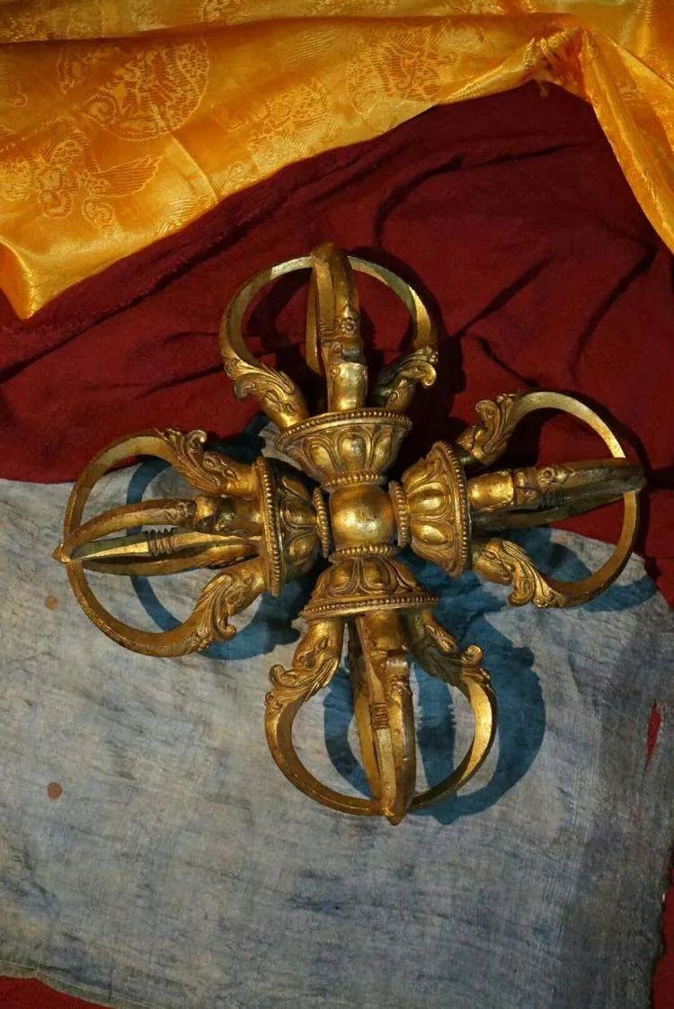 如何区分藏传佛教寺庙,藏传佛教四派的寺庙标志区别