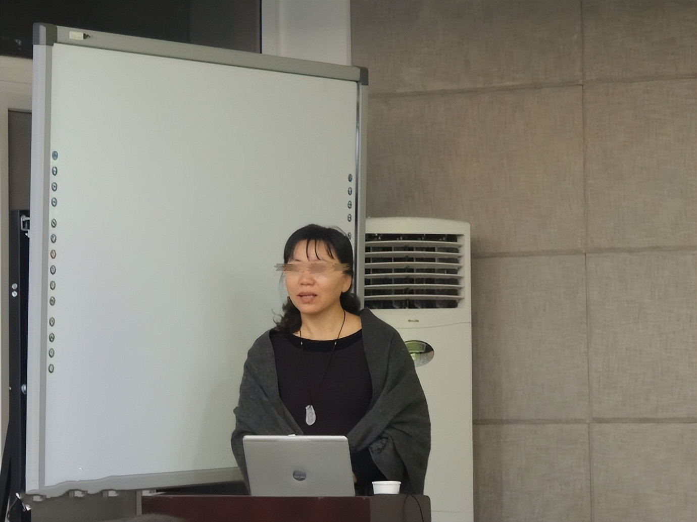 河北唐山女教授处理结果,唐山女教授事件处理