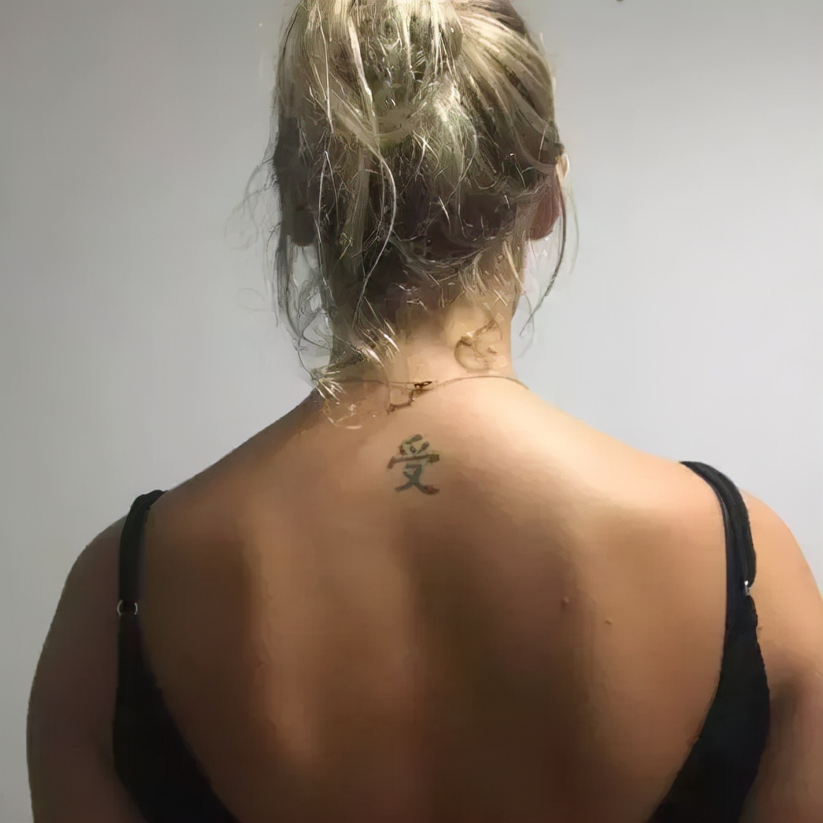 知乎怎么看待纹身,吐槽纹身纹满了