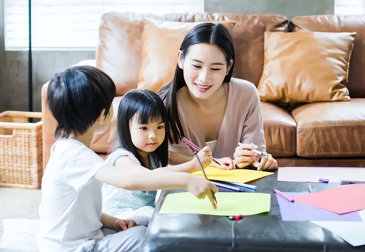 孩子三观正不正取决于父母的教育,三观不正的孩子该怎么教育