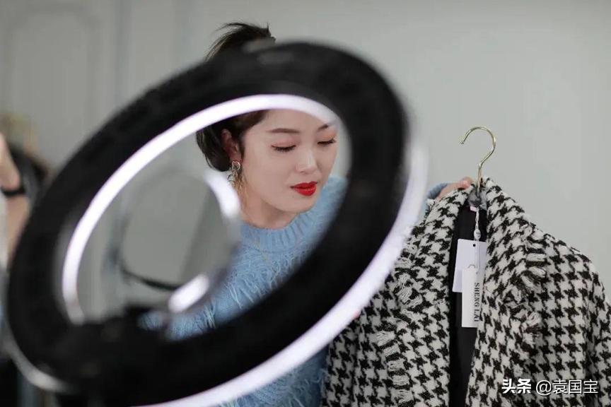 简析风口浪尖的直播电商行业现状,直播电商的转型之路有哪些